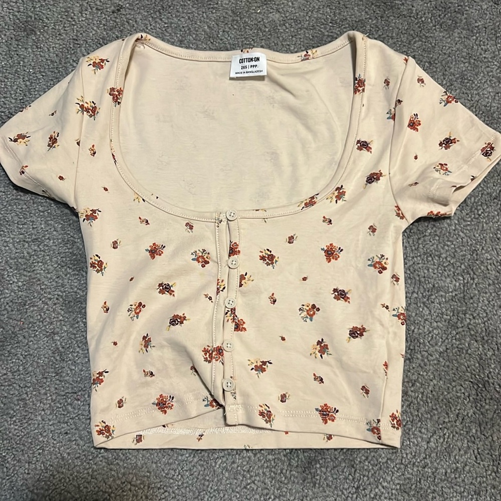 Cotton on button crop top